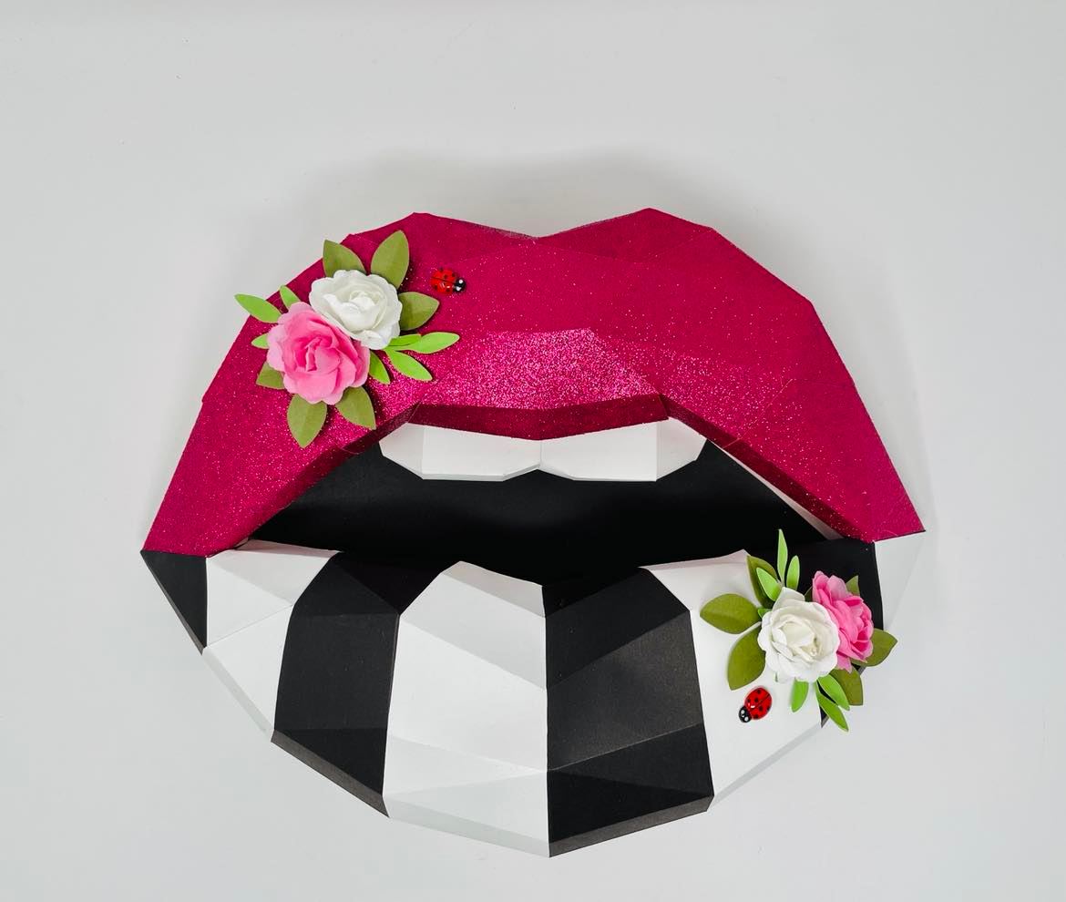 Kate Spade inspired paper lips  Wall Art for Home Office or Salon |  Fashion Lover | Gift for Makeup Artist - Pucker Up Lips and Accessories