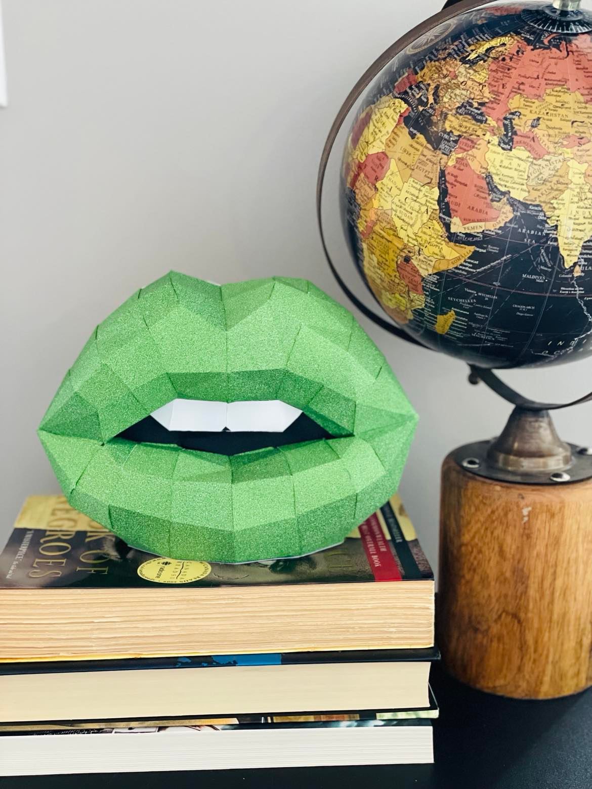 Mini sitting Lip with  Art for Home Office or Salon |  Fashion Lover | Gift for Makeup Artist - Pucker Up Lips and Accessories